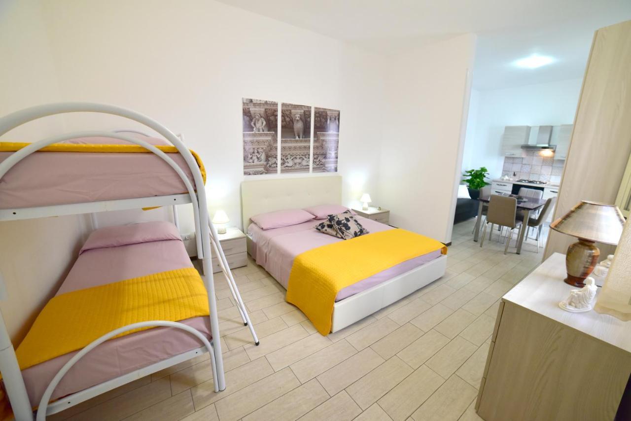 Case Vacanza Via Mozart Porto Cesareo Exteriér fotografie